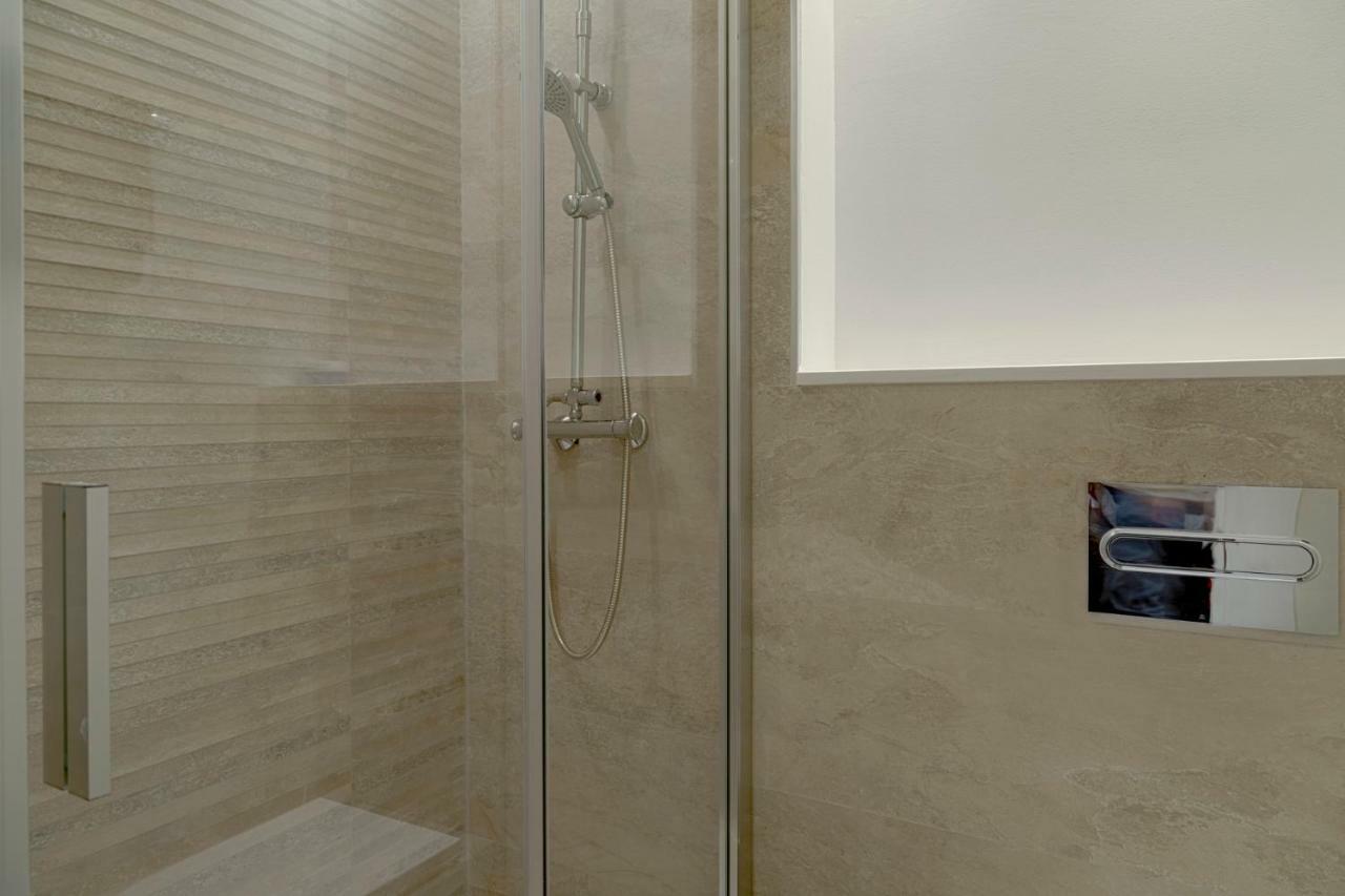 Suncity Teatro Premier Appartement Málaga Buitenkant foto
